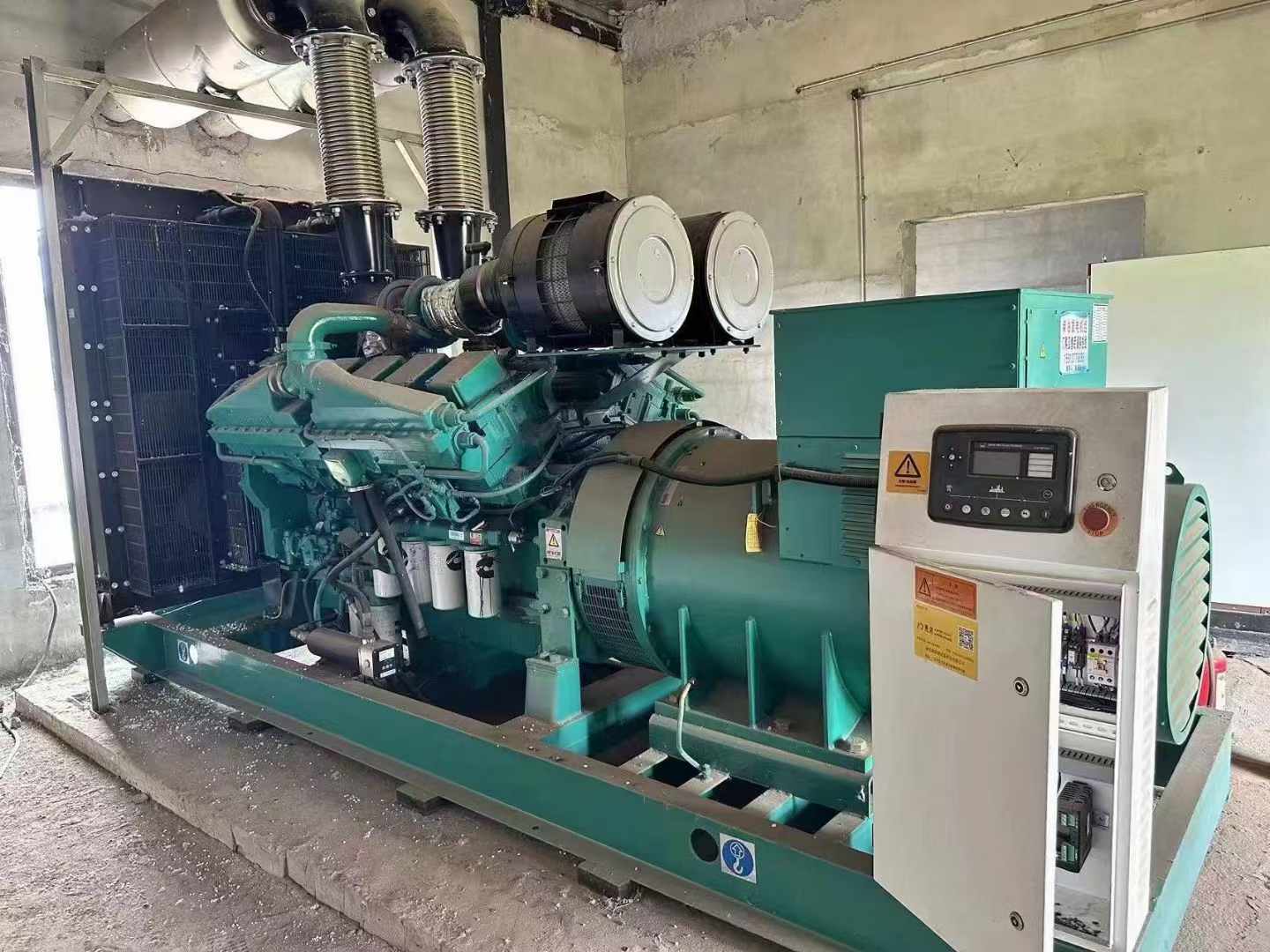 息县无功补偿装置的性能评估需要考虑哪些因素？